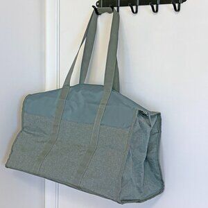 NWOT Unisex Overnight / Travel / Gym Bag